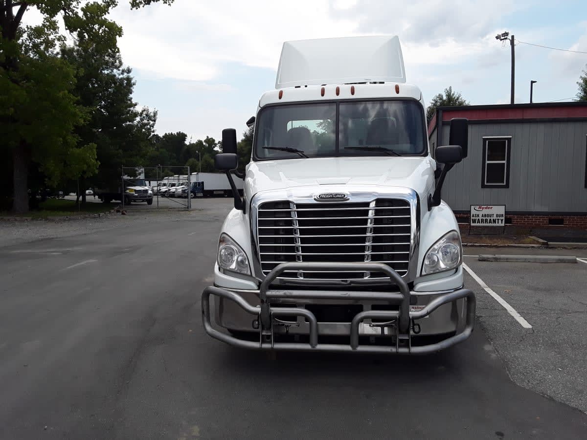 2019 Freightliner - image 2