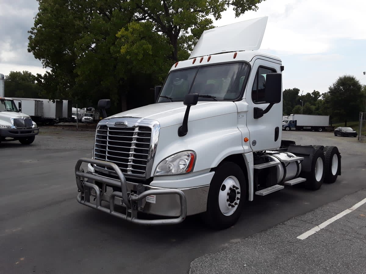 2019 Freightliner - image 1