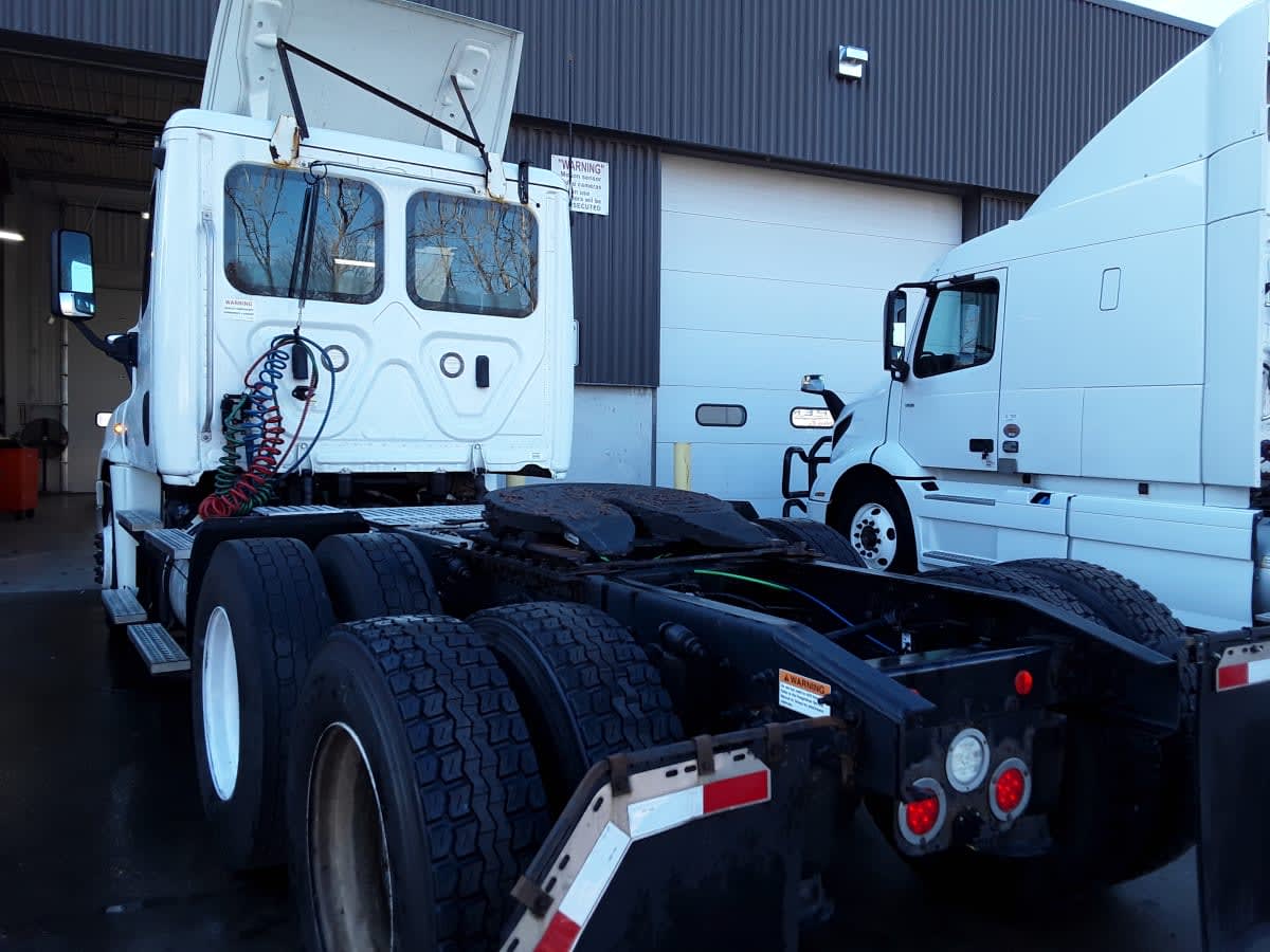 2019 Freightliner/Mercedes CASCADIA 125 813426