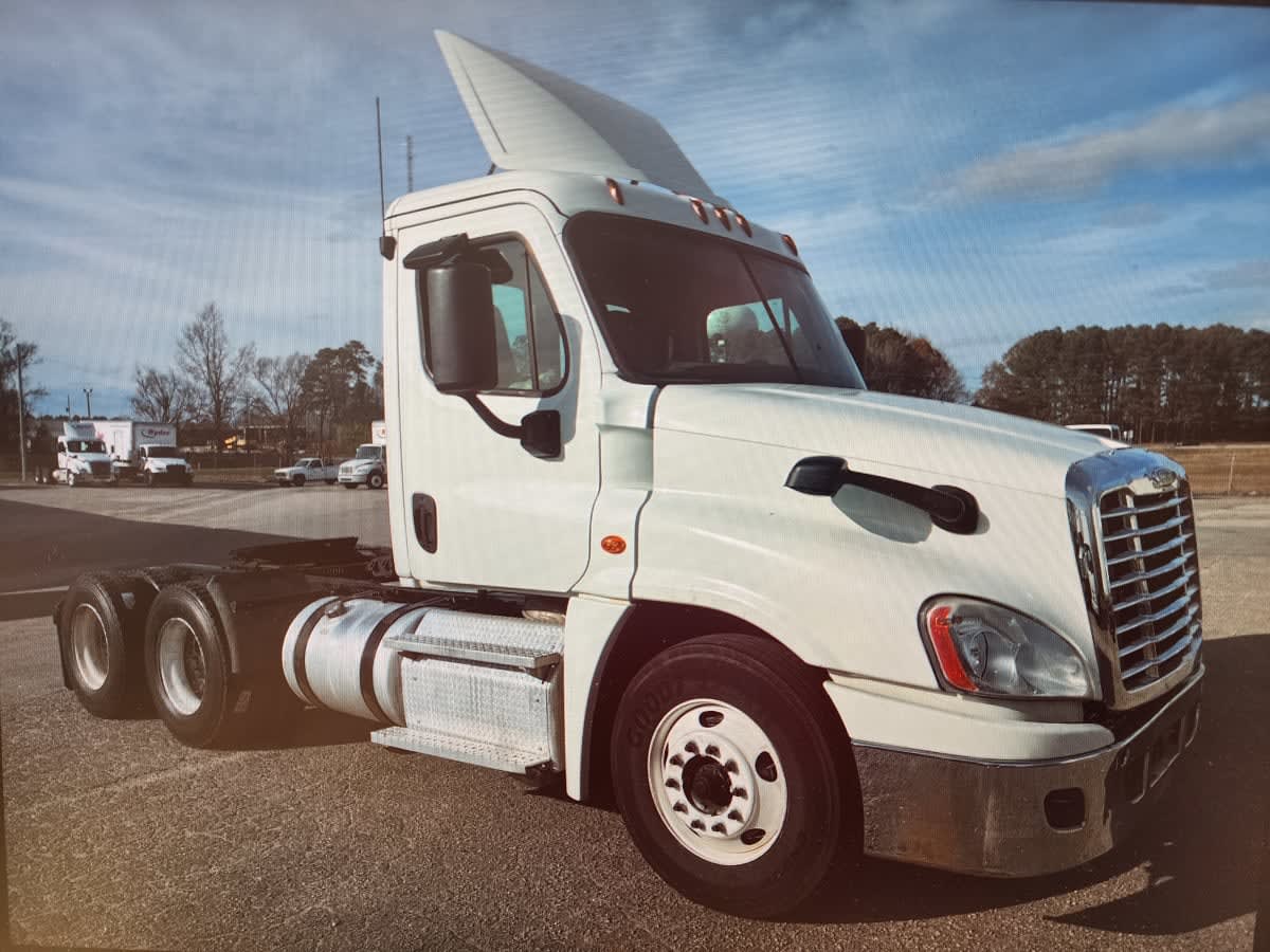 2019 Freightliner - image 3