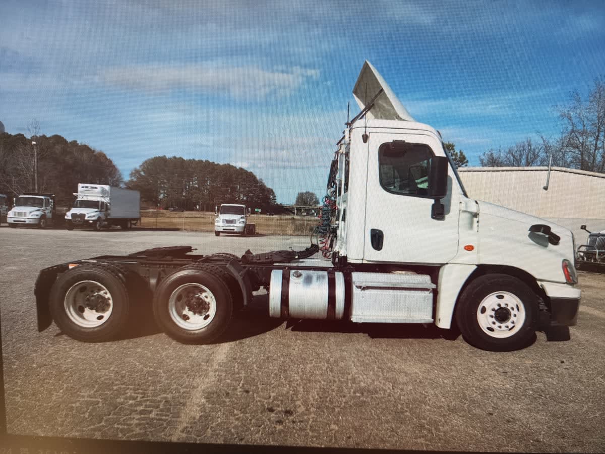 2019 Freightliner - image 7