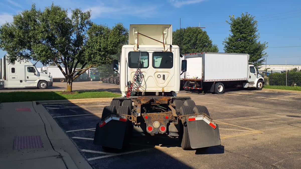 2019 Freightliner Cascadia in Bolingbrook, IL — photo 5