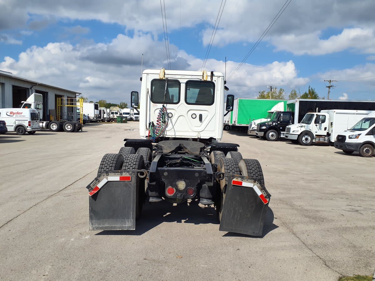 2019 Freightliner CASCADIA 125 813579