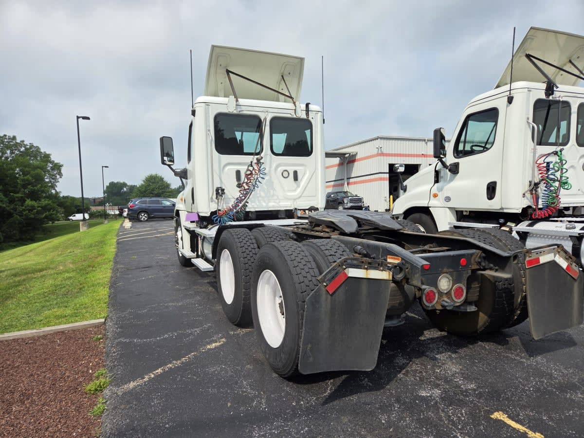 2019 Freightliner CASCADIA 125 813600