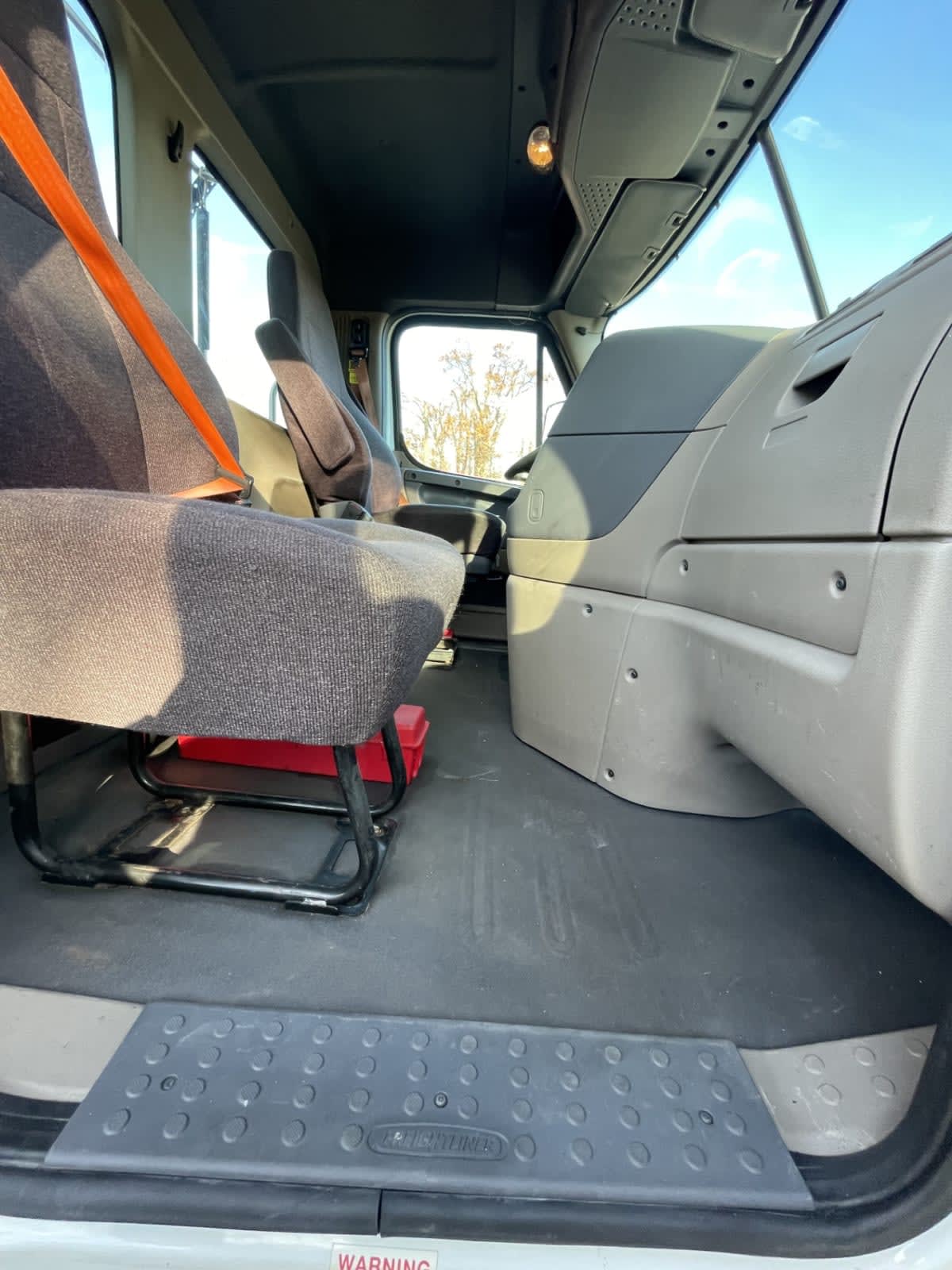 2019 Freightliner - image 10