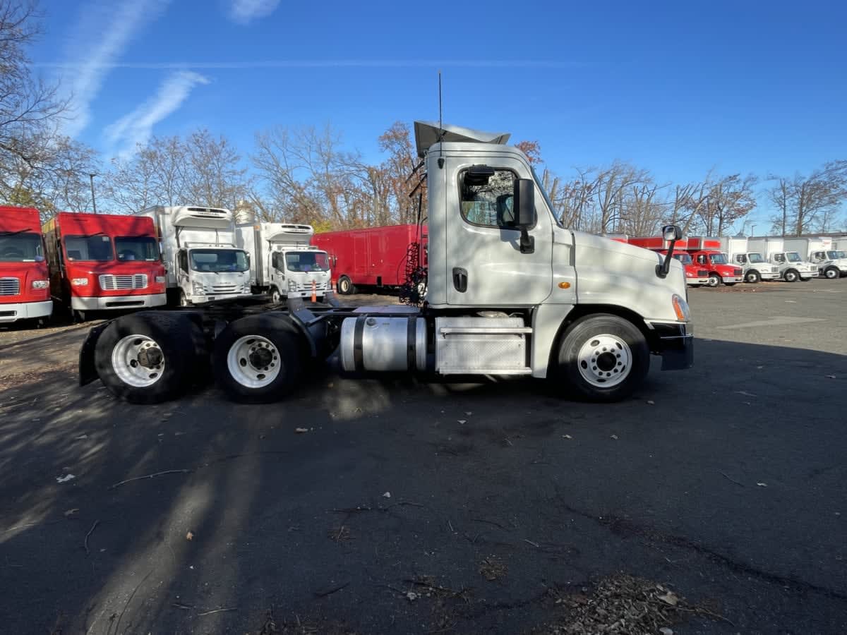 2019 Freightliner - image 13