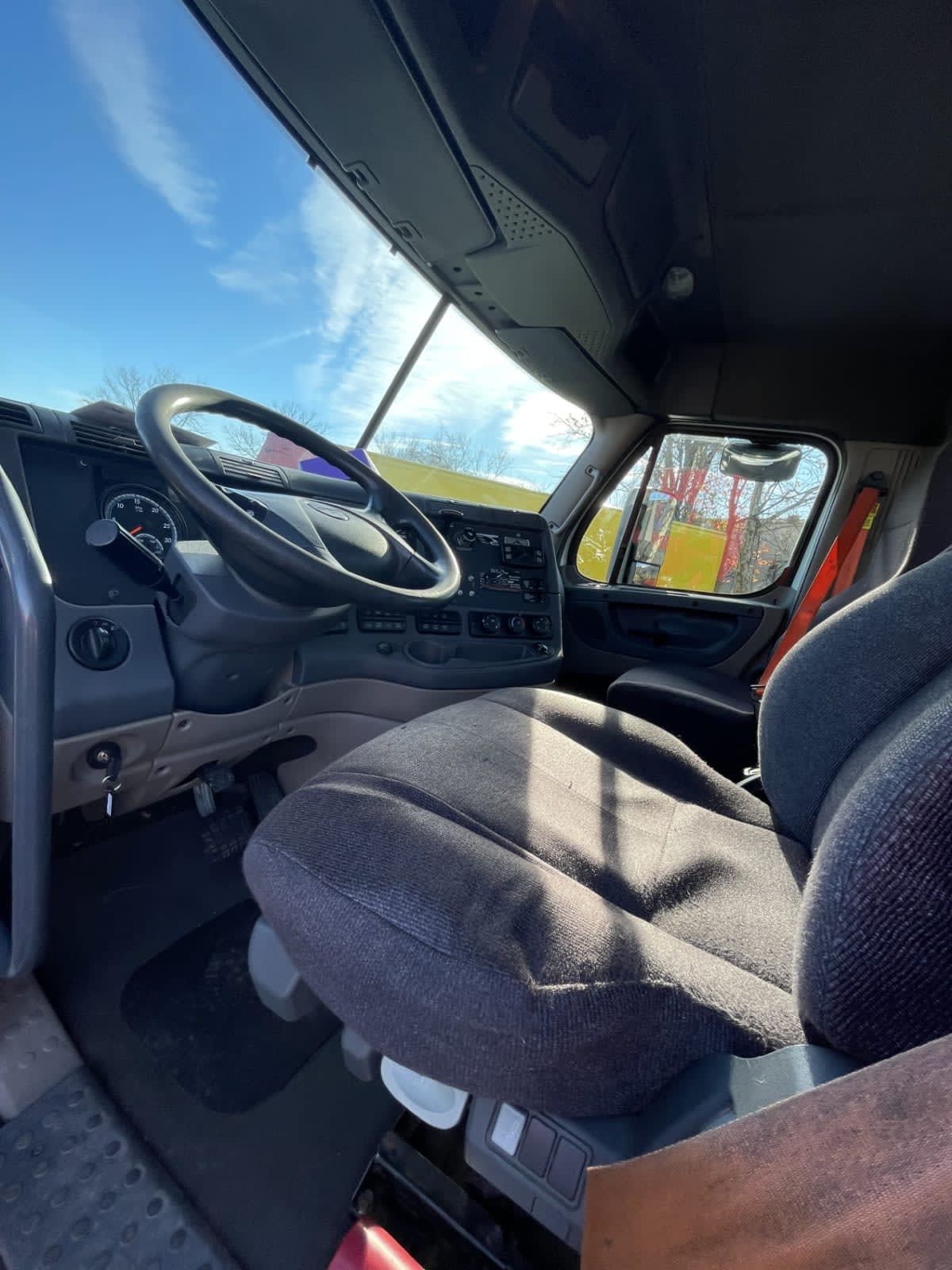 2019 Freightliner - image 7