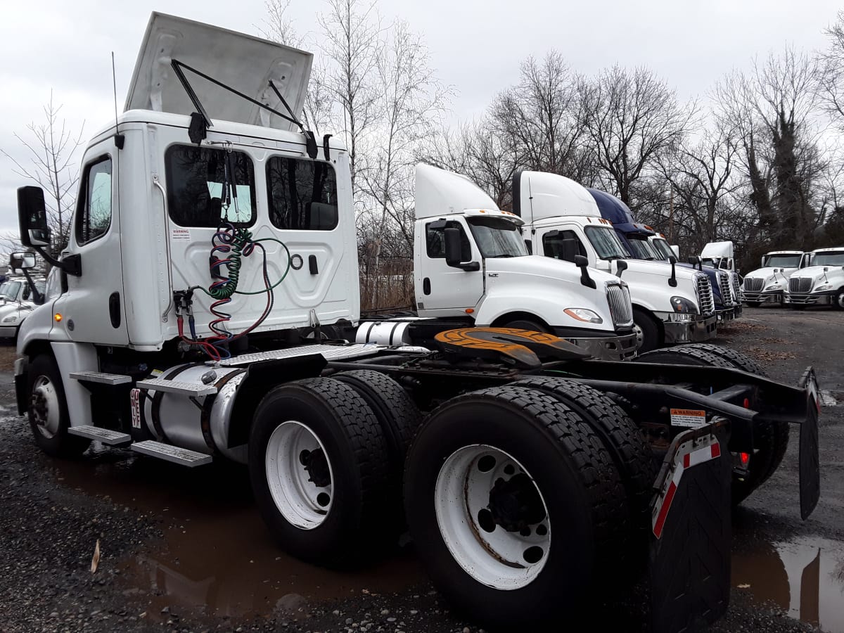 2019 Freightliner/Mercedes CASCADIA 125 813620