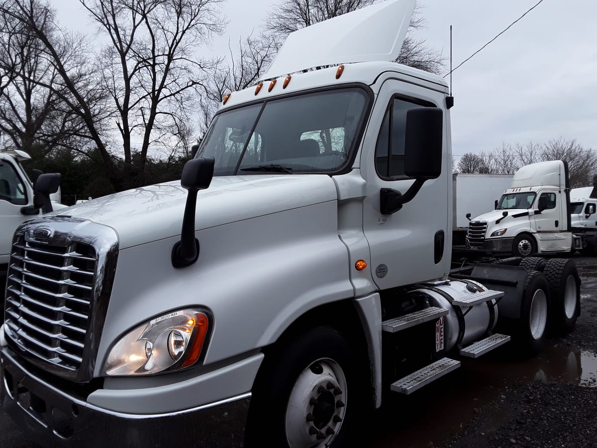 2019 Freightliner/Mercedes CASCADIA 125 813620