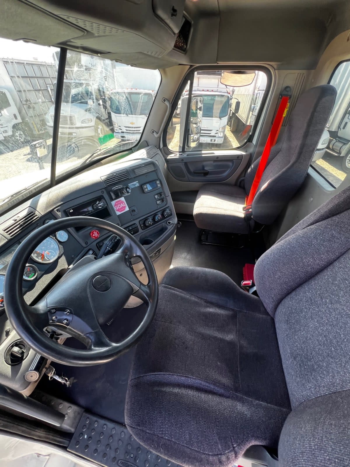 2019 Freightliner - image 7
