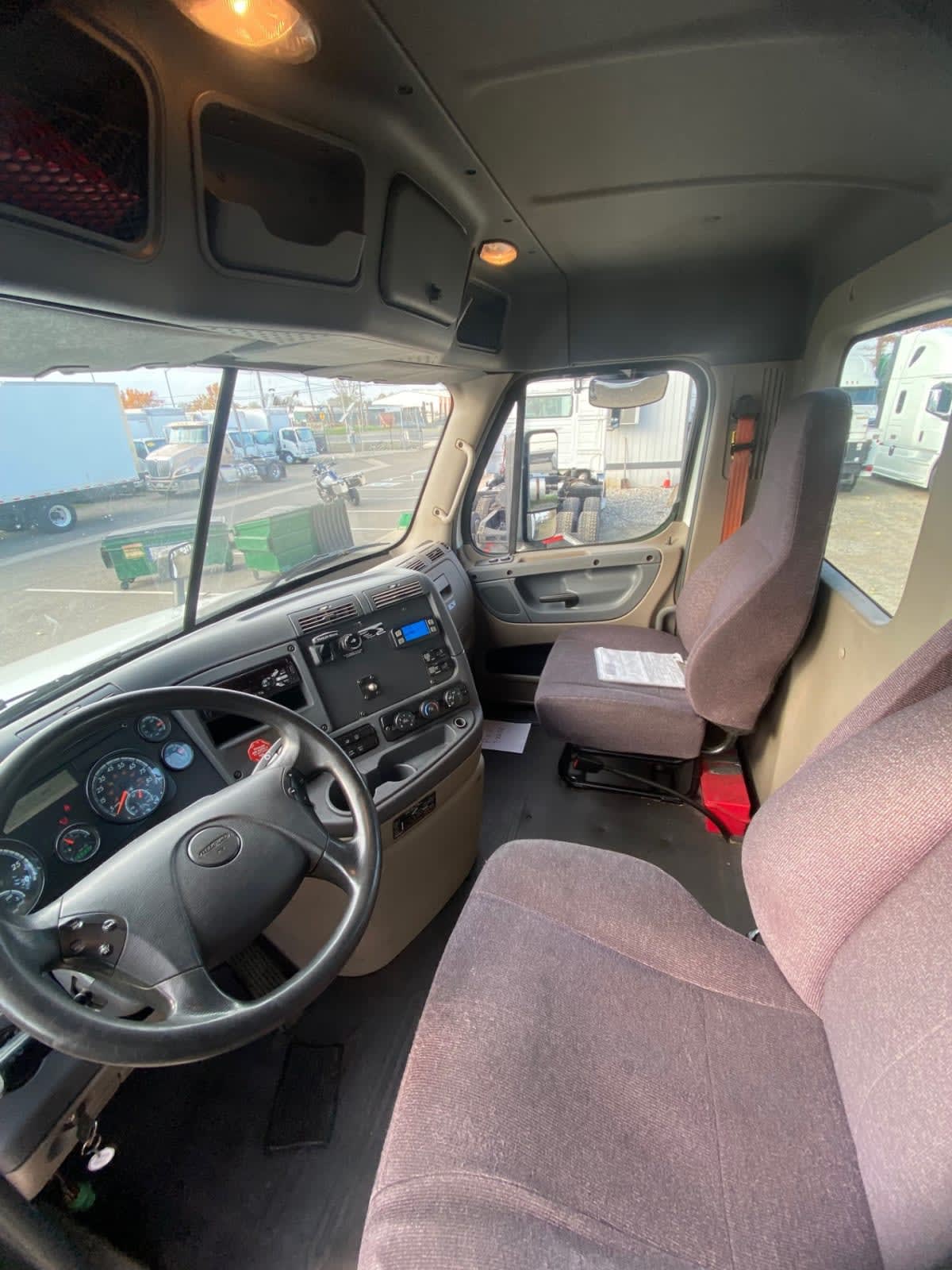 2019 Freightliner - image 7