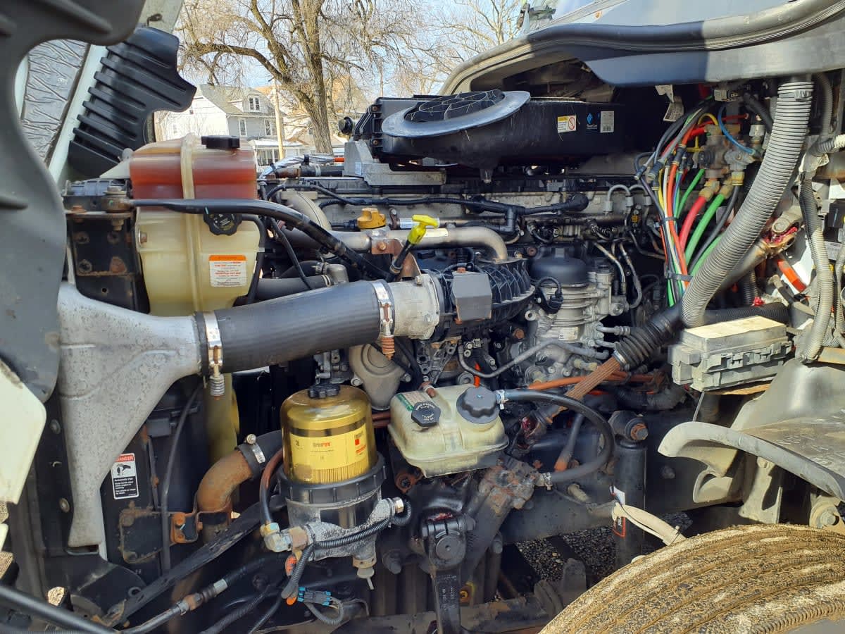 2019 Freightliner/Mercedes CASCADIA 125 813630