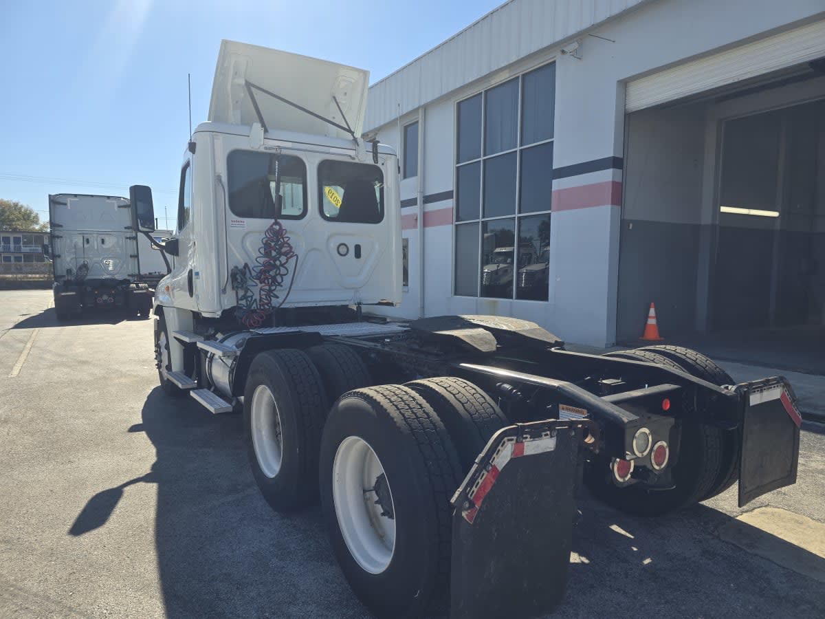 2019 Freightliner - image 4