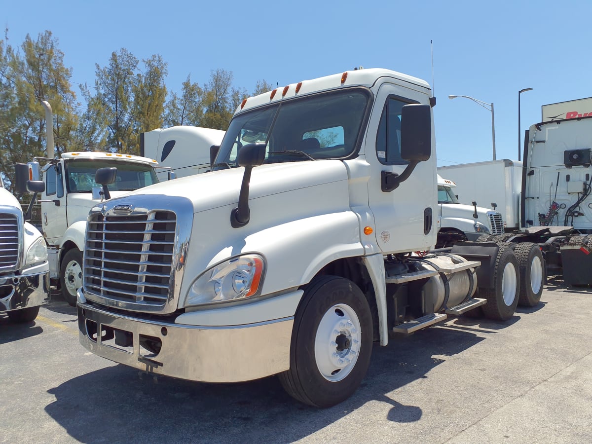 2019 Freightliner/Mercedes CASCADIA 125 813656