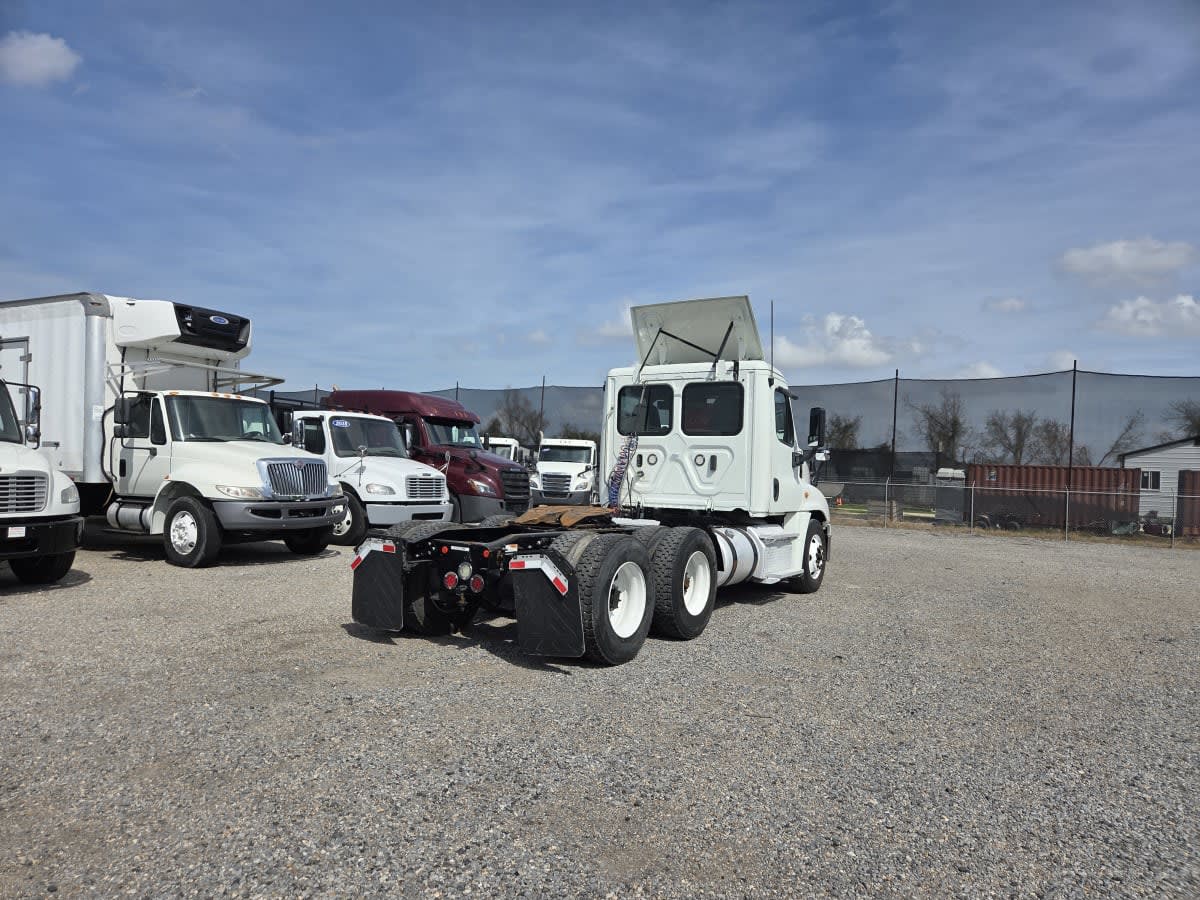 2019 Freightliner Cascadia in St. Rose, LA — photo 4