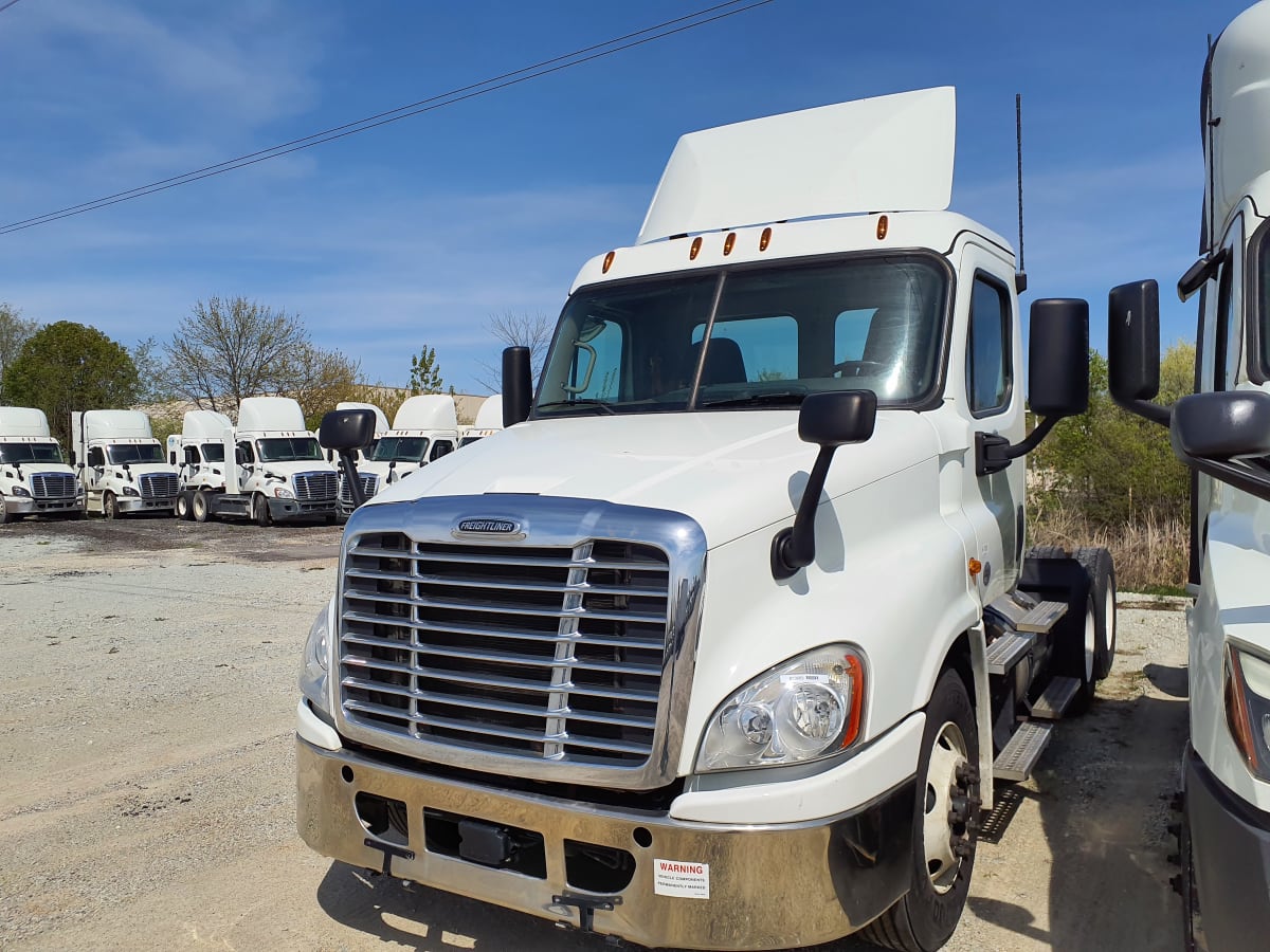 2019 Freightliner/Mercedes CASCADIA 125 813683