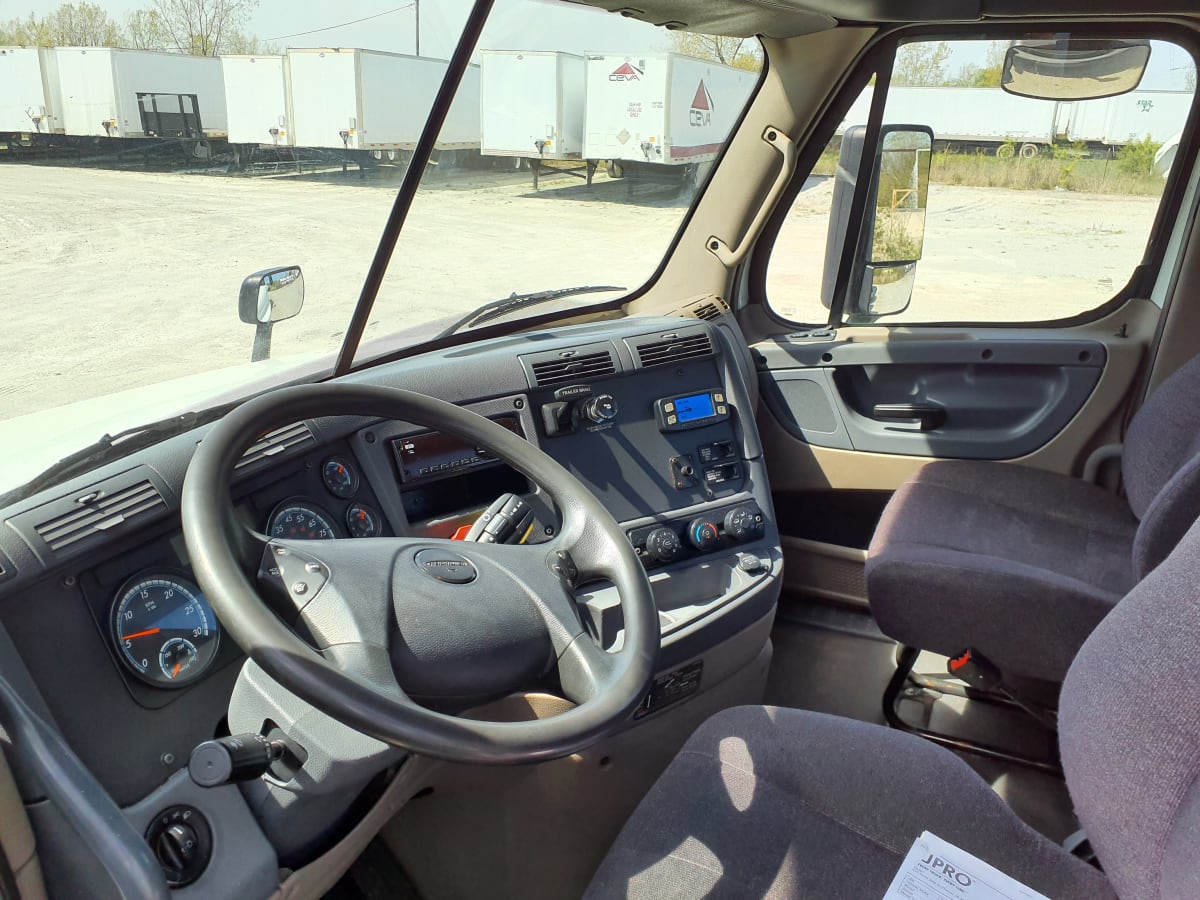 2019 Freightliner/Mercedes CASCADIA 125 813683