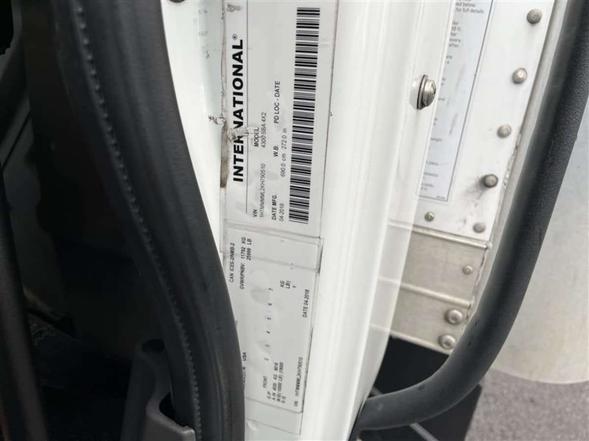 2019 Navistar International 4300 813735
