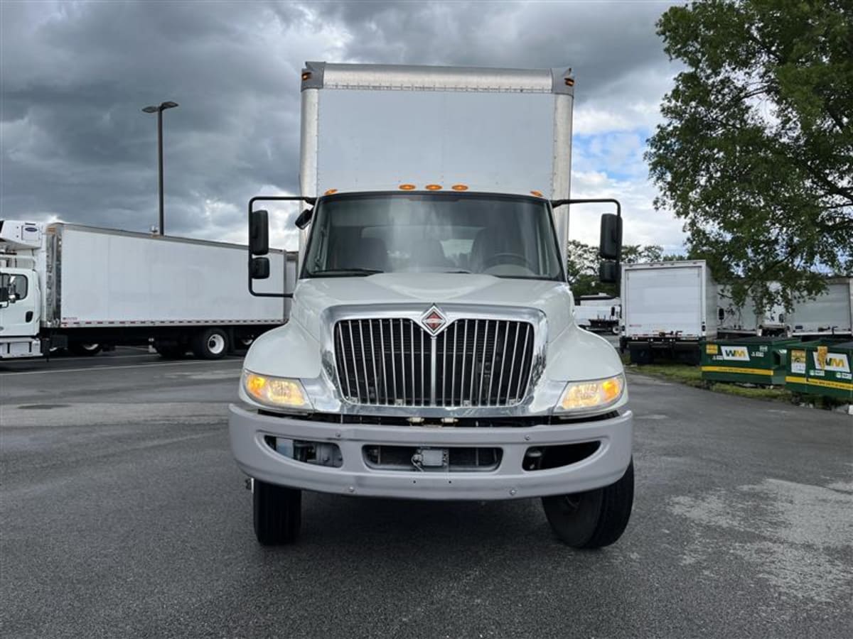 2019 Navistar International 4300 813735
