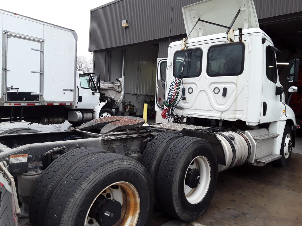 2019 Freightliner/Mercedes CASCADIA 125 813794