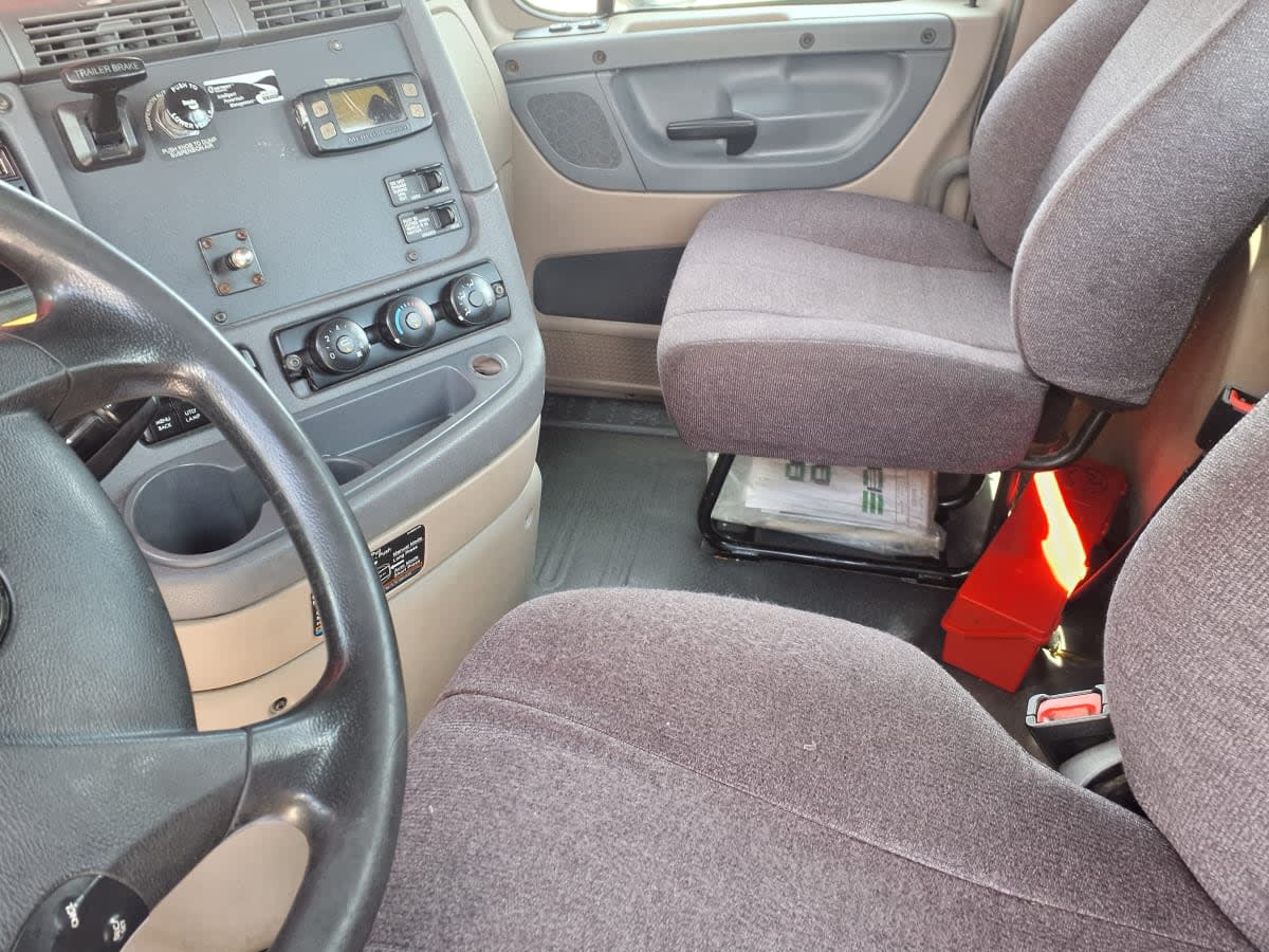 2019 Freightliner - image 7