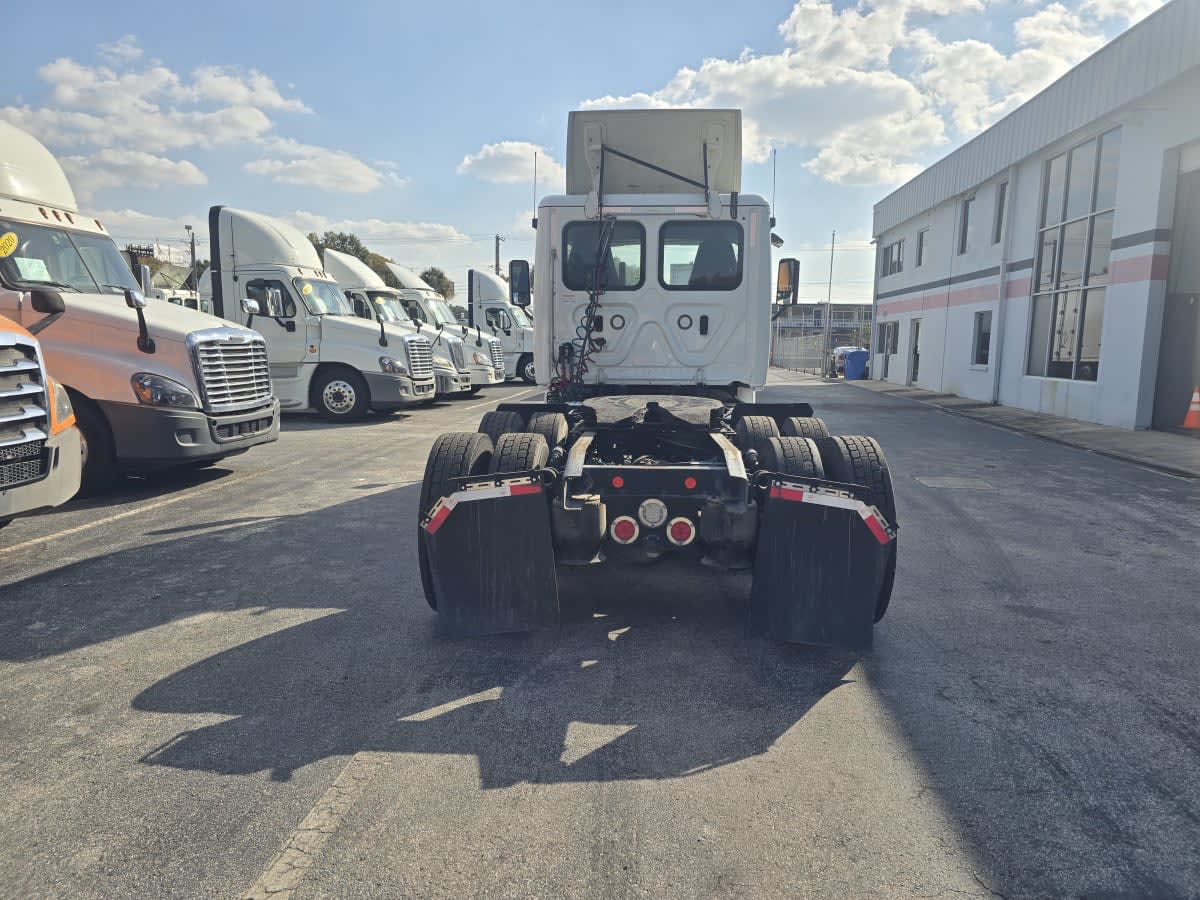 2019 Freightliner/Mercedes CASCADIA 125 813802