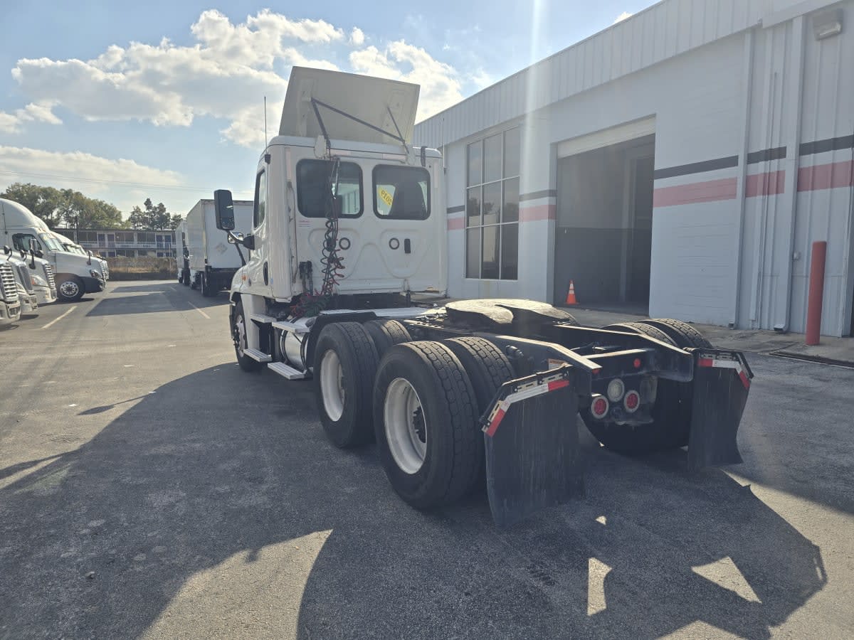 2019 Freightliner/Mercedes CASCADIA 125 813802