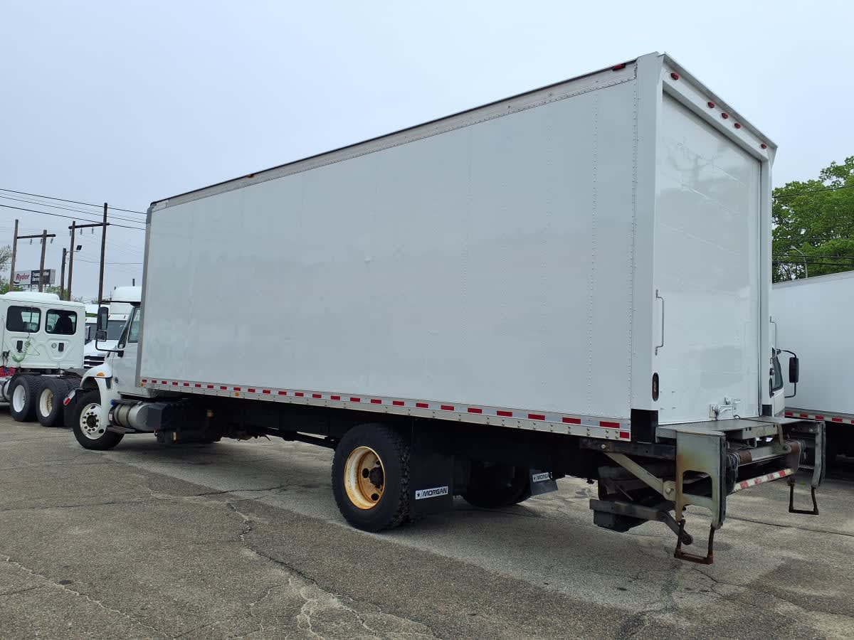 2019 Navistar International 4300 813818