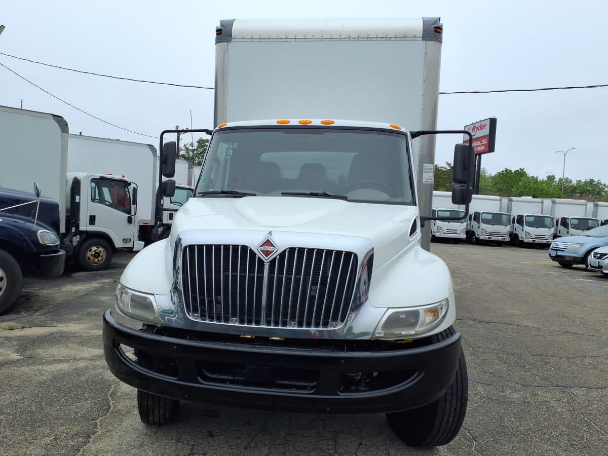 2019 Navistar International 4300 813818