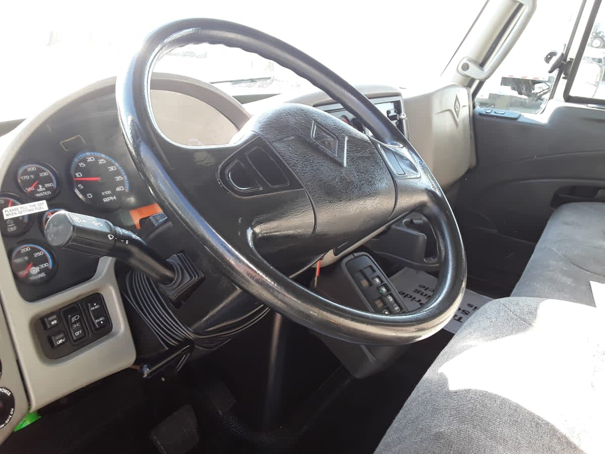 2019 Navistar International 4300 813819