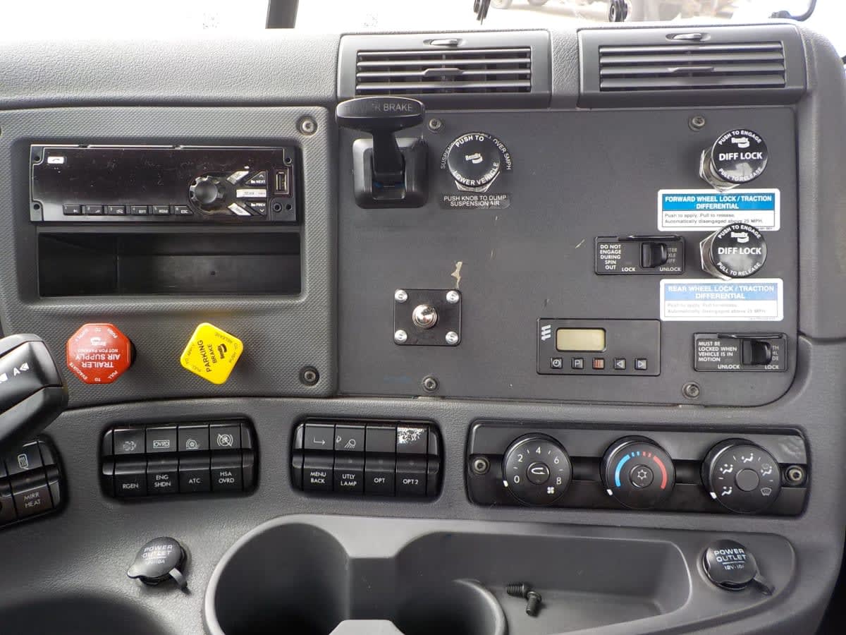 2019 Freightliner/Mercedes CASCADIA 113 813848