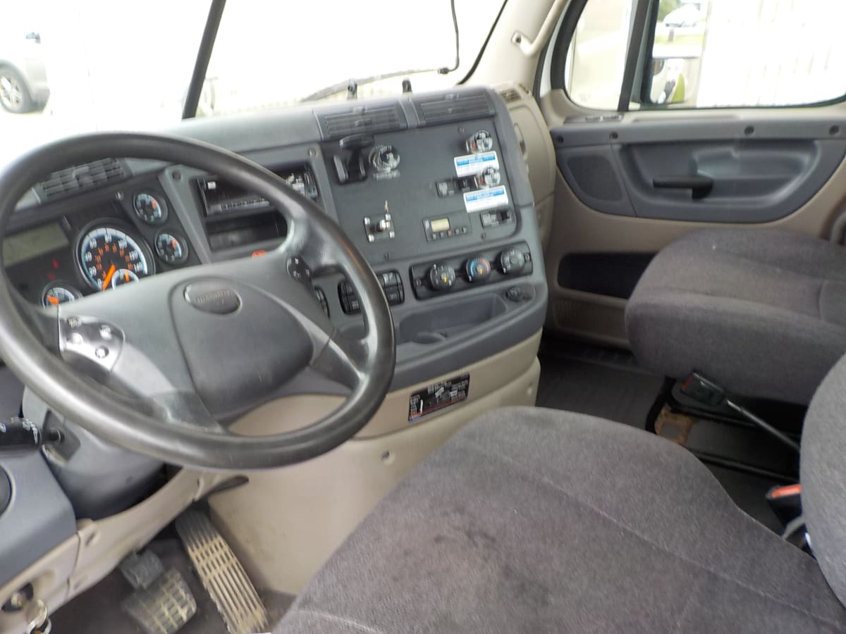 2019 Freightliner/Mercedes CASCADIA 113 813848