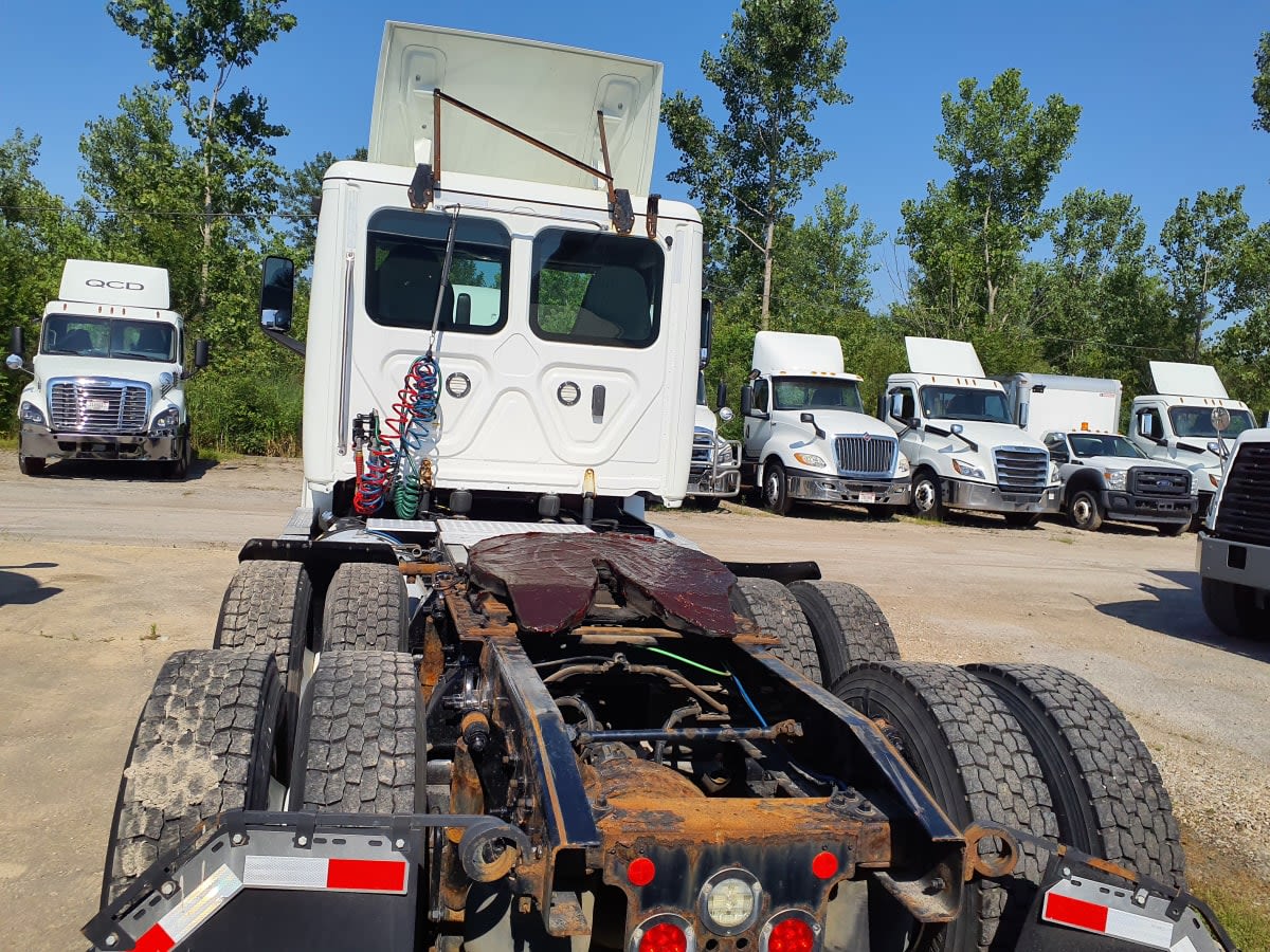 2019 Freightliner NEW CASCADIA PX12664 813857