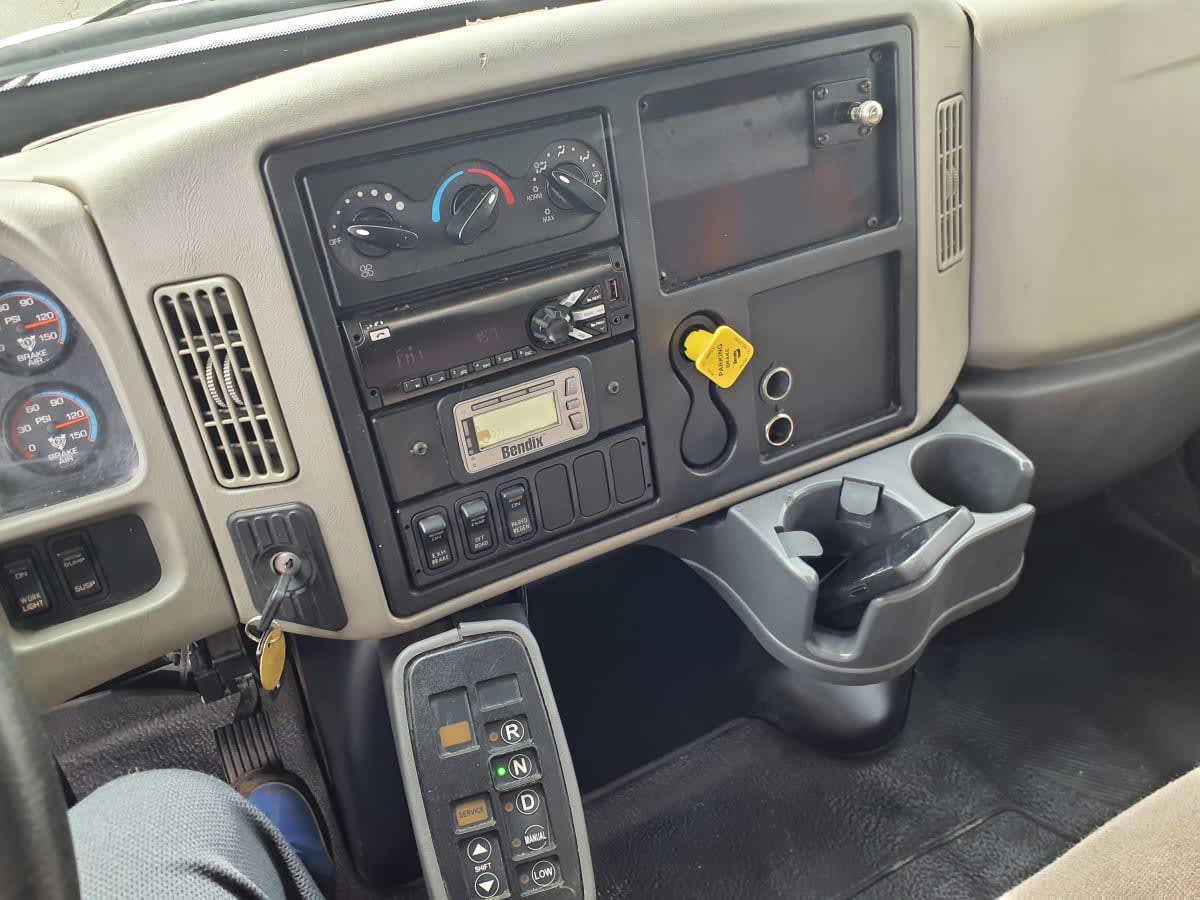 2019 Navistar International 4300 813880