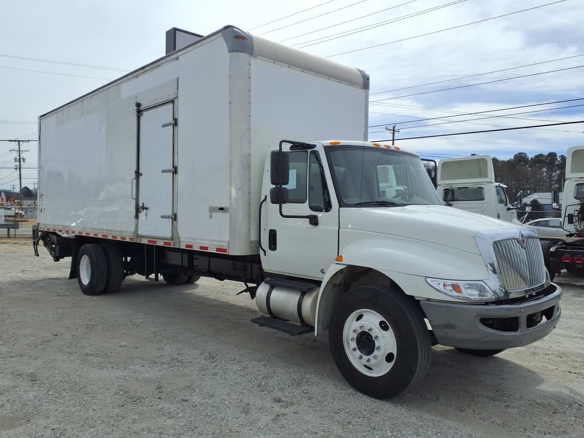 2019 Navistar International 4300 813900
