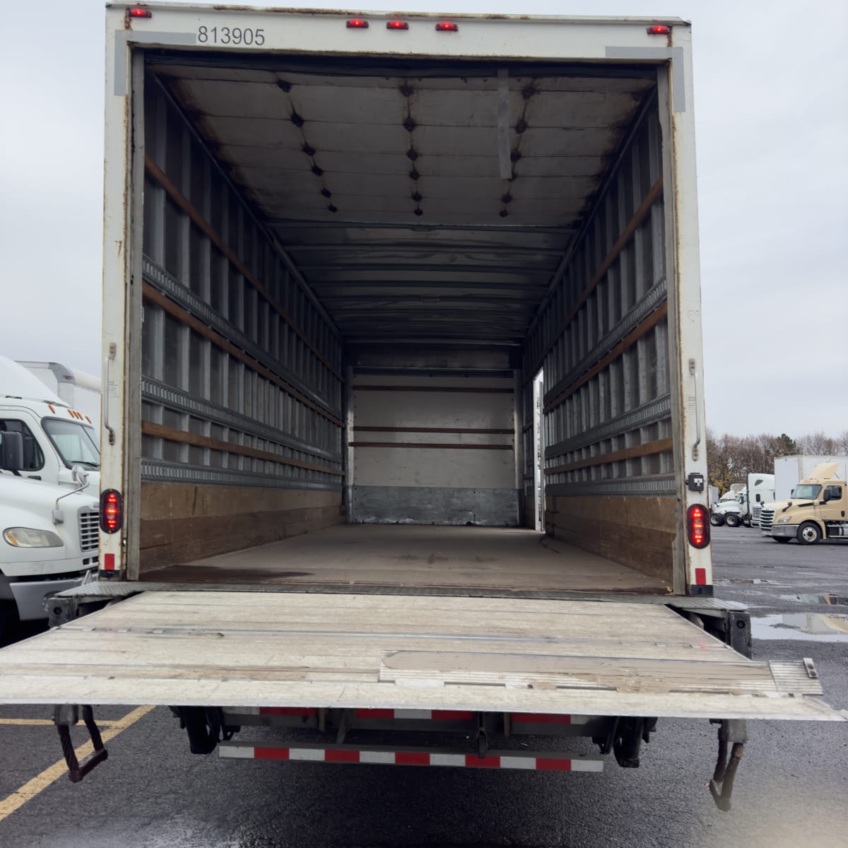 2019 Navistar International 4300 813905