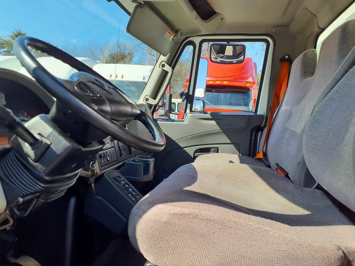 2019 Navistar International 4300 813908