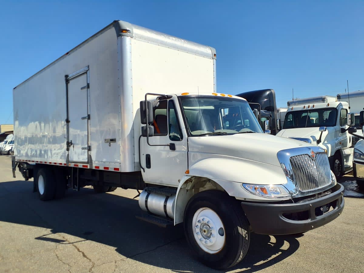 2019 Navistar International 4300 813908