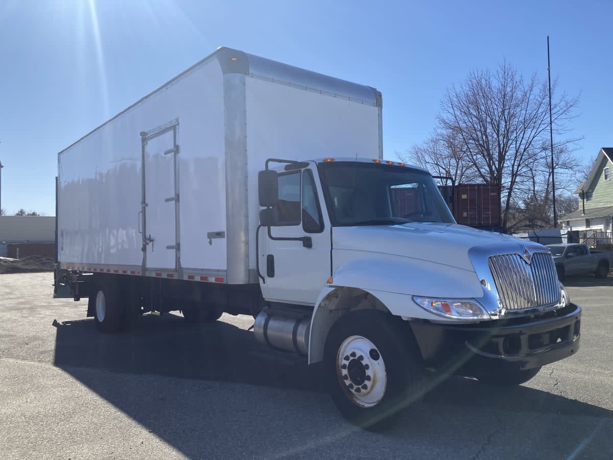 2019 Navistar International 4300 813909