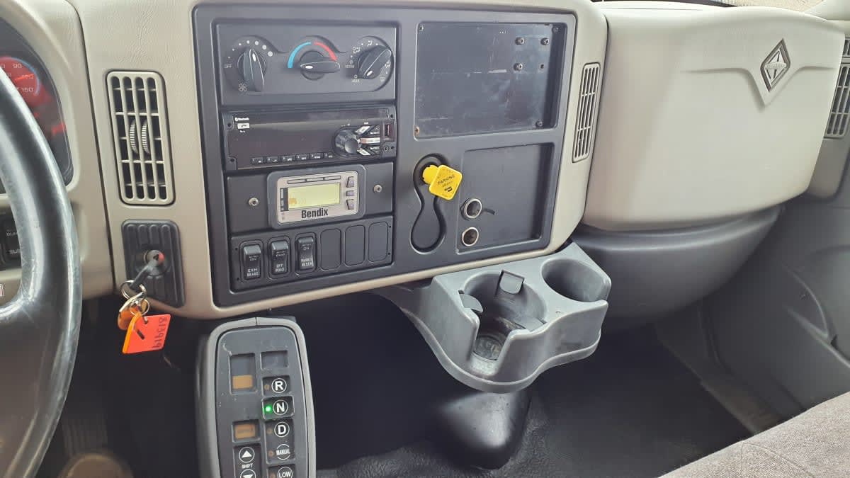2019 Navistar International 4300 813919