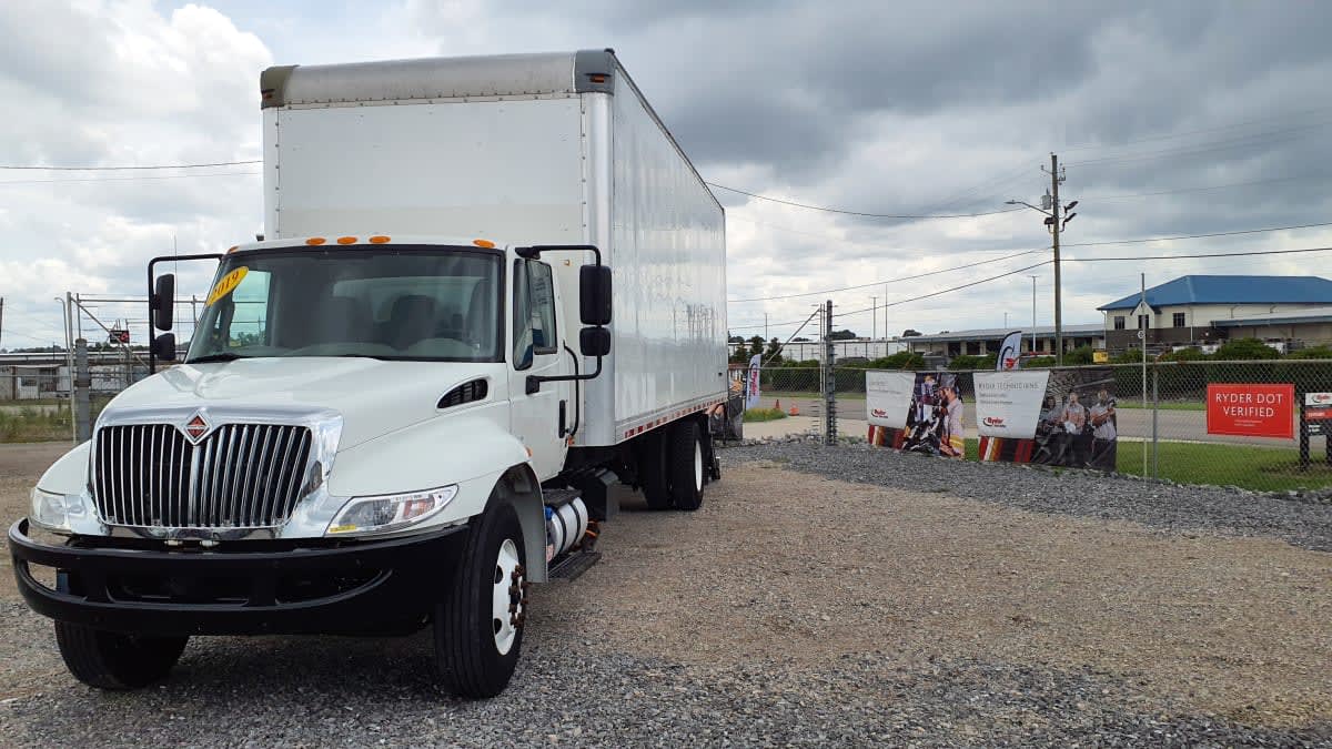 2019 Navistar International 4300 813919