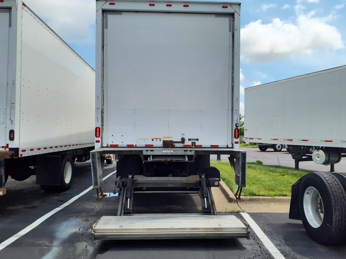 2019 Navistar International 4300 813924