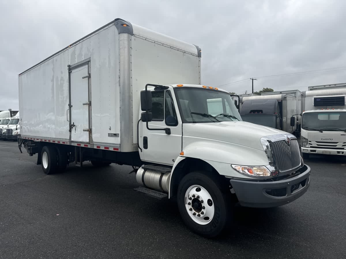 2019 Navistar International 4300 813927
