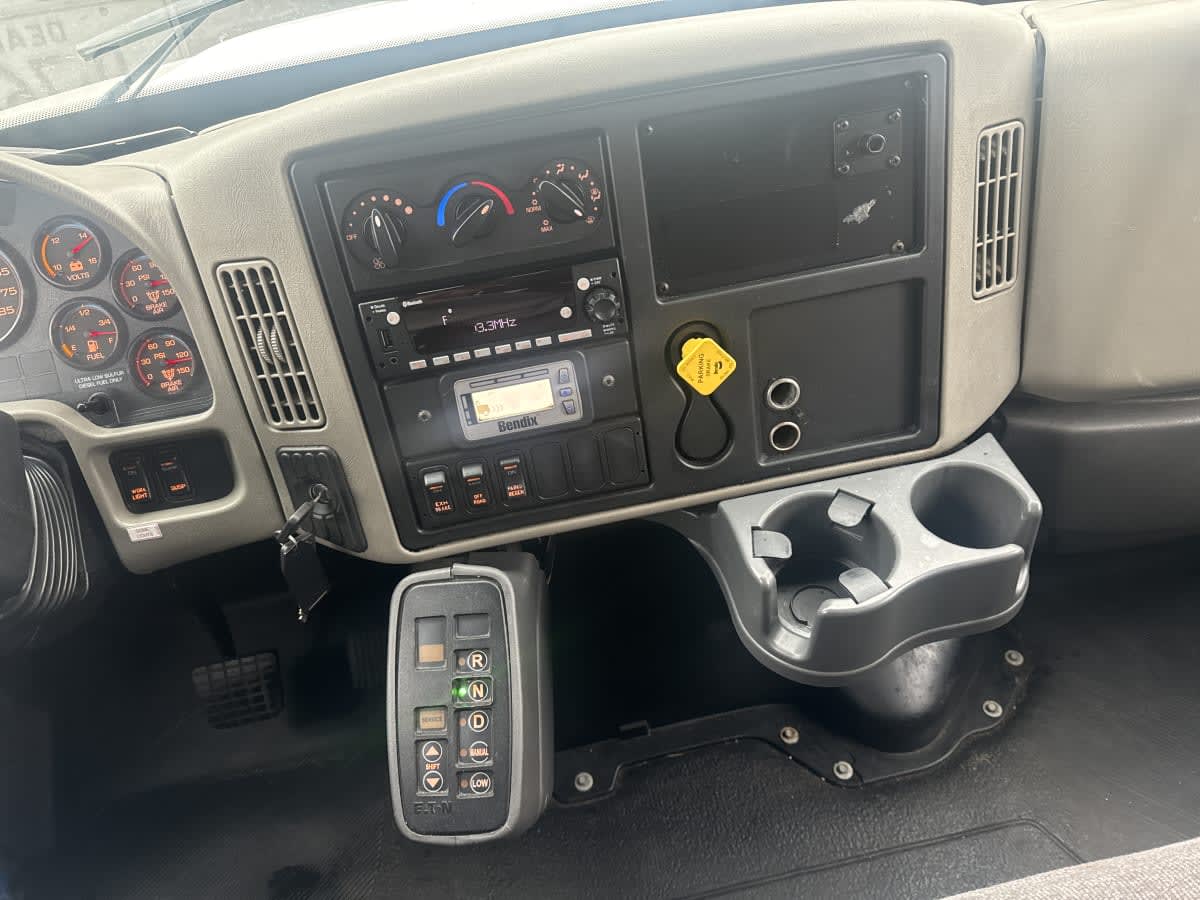 2019 Navistar International 4300 813927