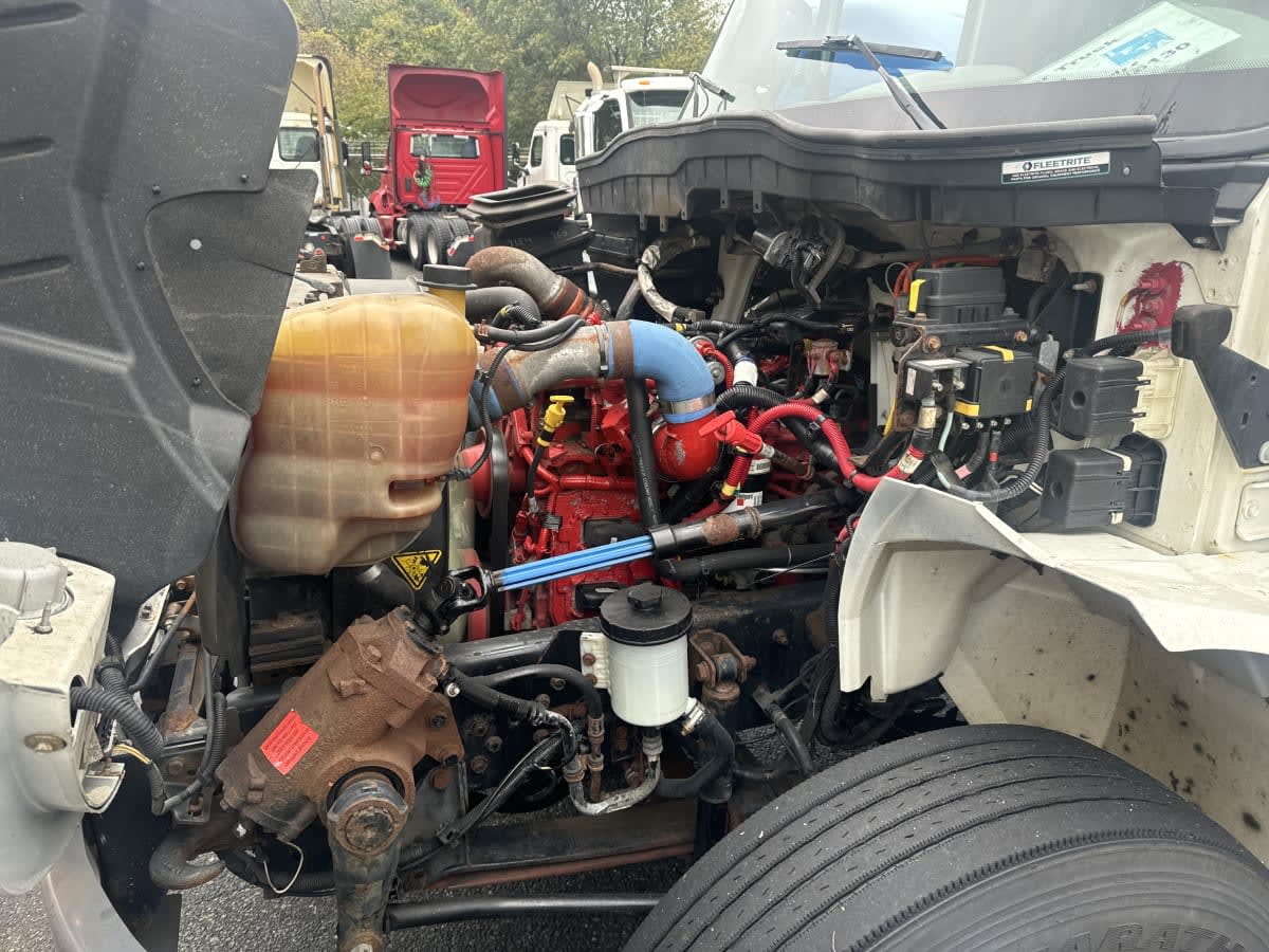 2019 Navistar International 4300 813927