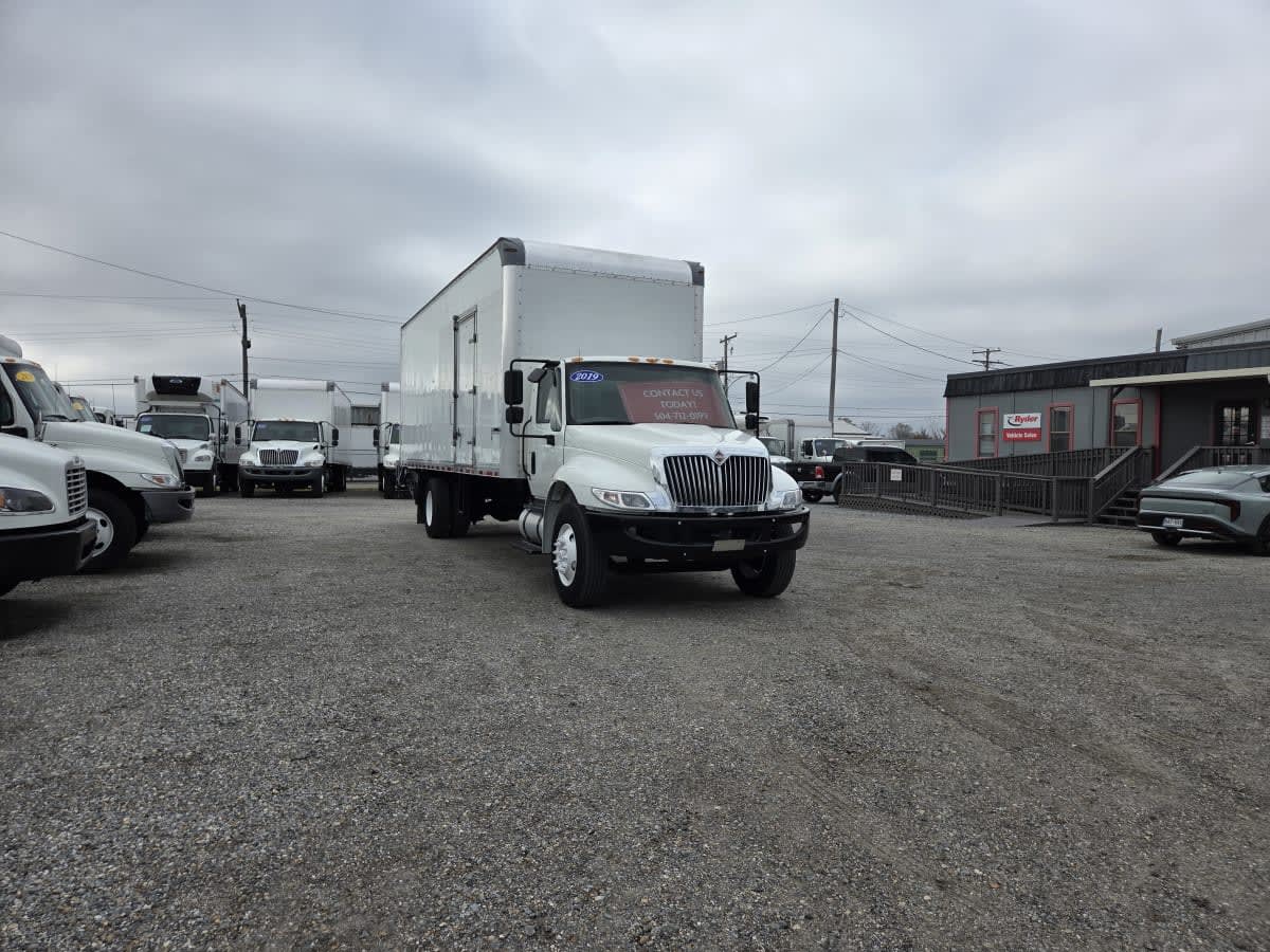 2019 Navistar International 4300 813933