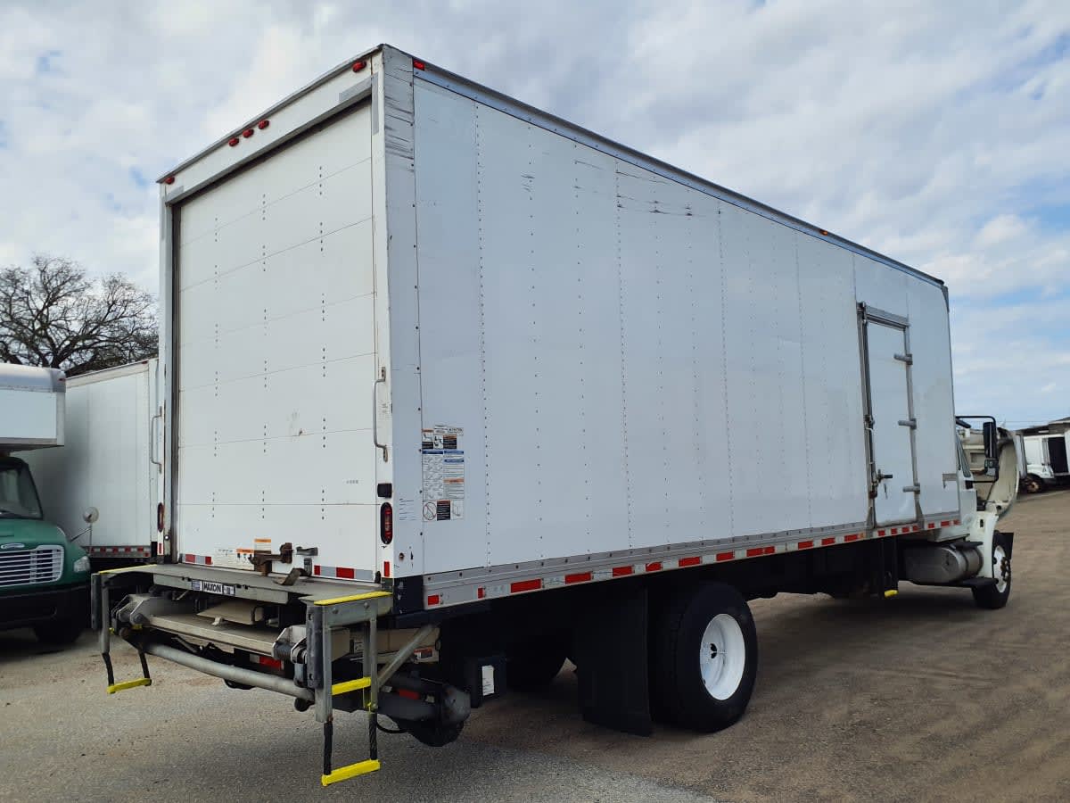 2019 Navistar International 4300 813938