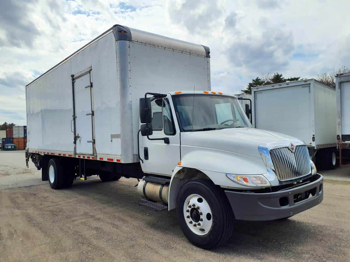 2019 Navistar International 4300 813938
