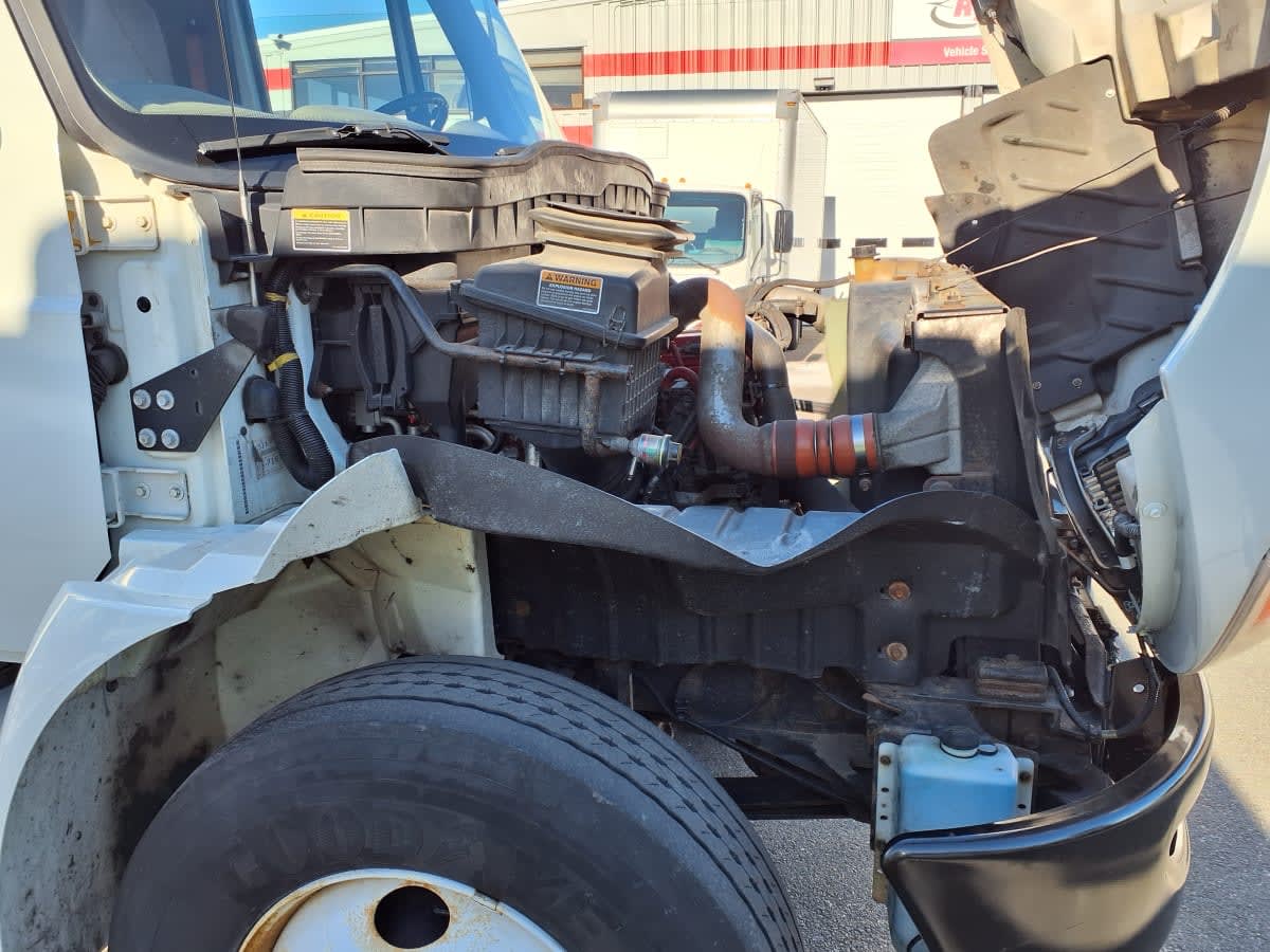 2019 Navistar International 4300 813940