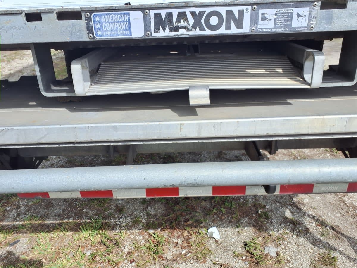 2019 Navistar International 4300 813957